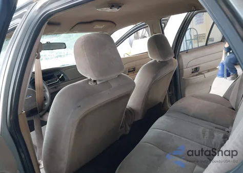 2003 Ford Crown Victoria Police z USA, uszkodzony, nr VIN 2FAFP71W53X101175